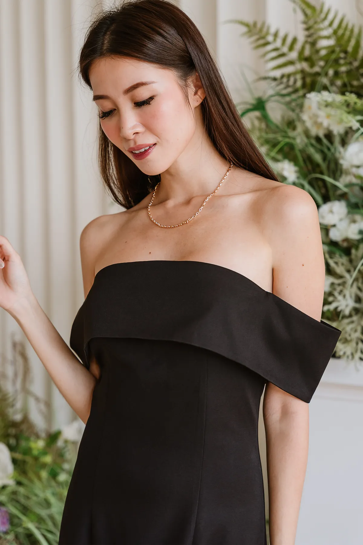 Athena Off Shoulder Midi Dress (Black)