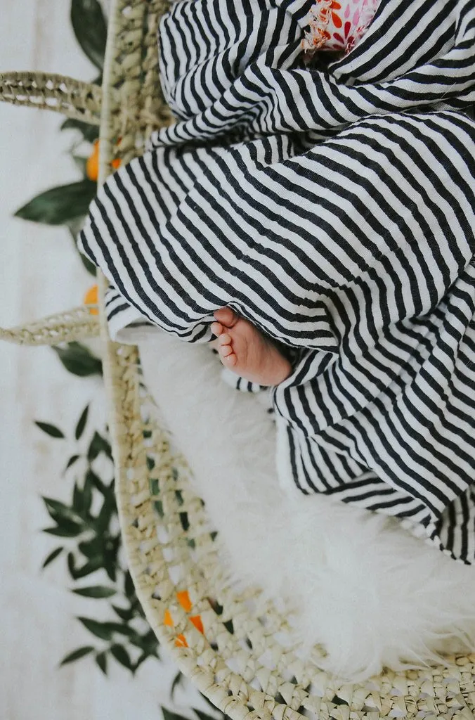 BLACK AND WHITE STRIPE SWADDLE