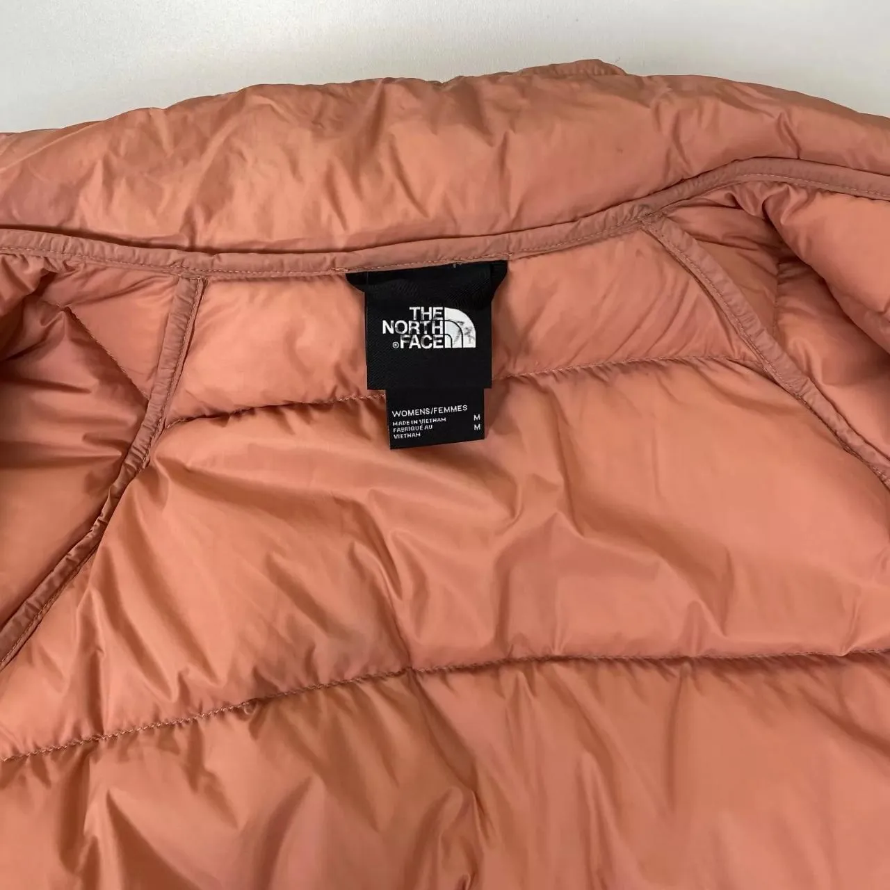 Preowned The North Face Womens 550 Down Nuptse Puffer Jacket Size M Pink Salmon TNF Midweight.